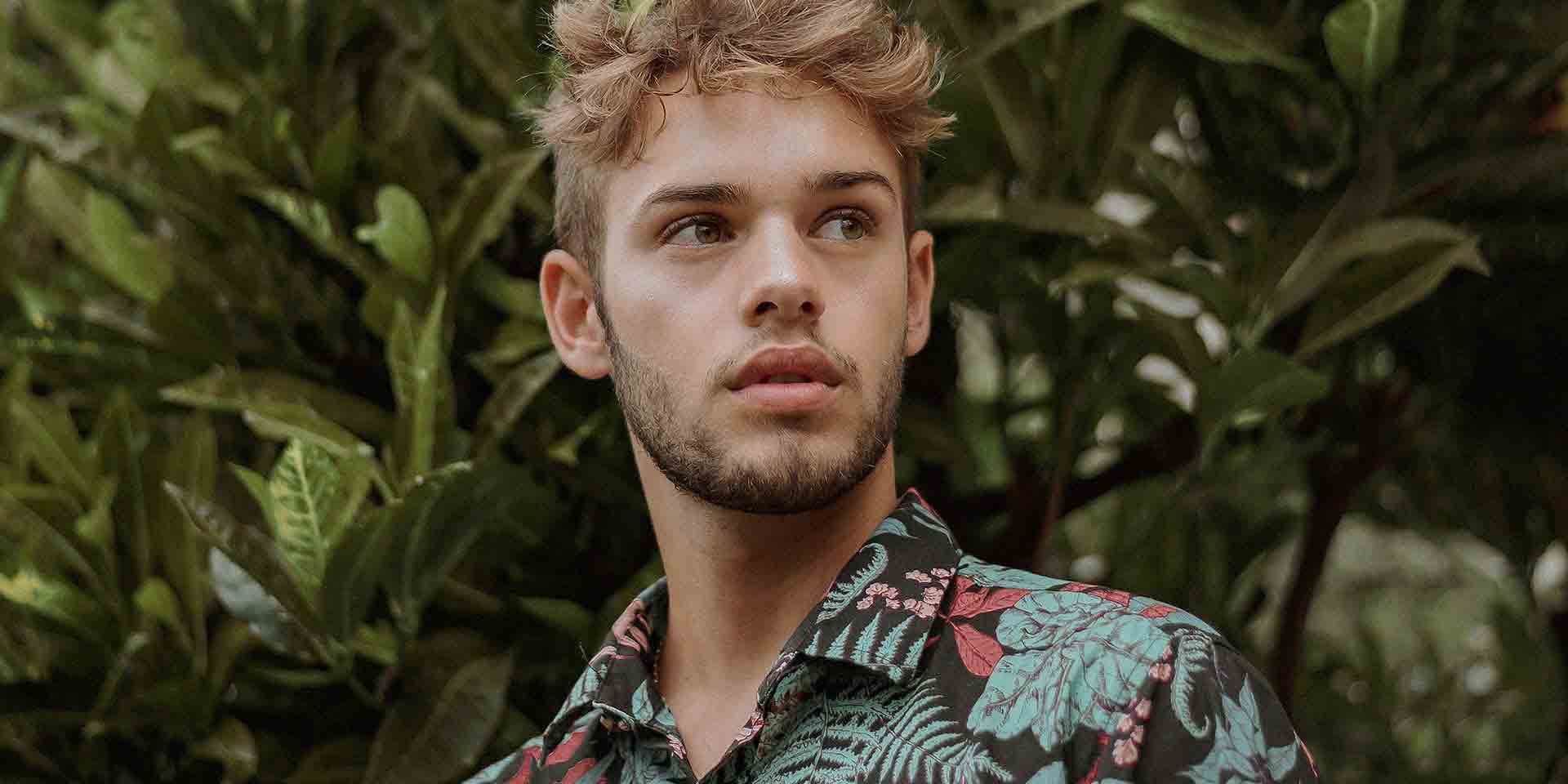 guy_and_leaves